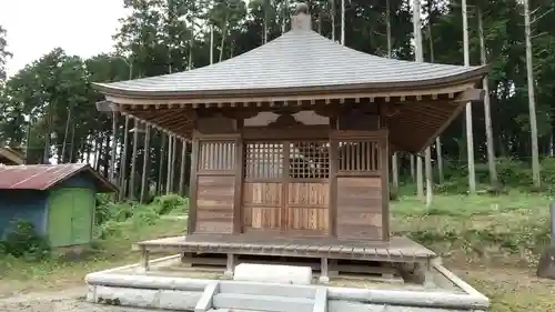 薬師堂の本殿・本堂