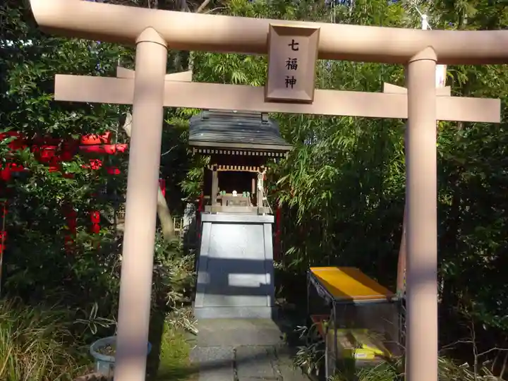 白笹稲荷神社の末社・摂社