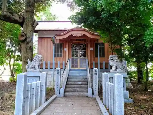 篭山神社の本殿