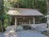 賀毛神社の手水舎