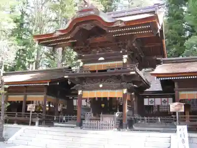 諏訪大社下社秋宮の本殿・本堂