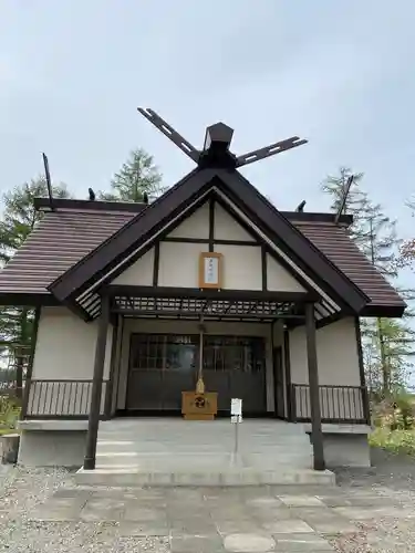 上更別神社の本殿