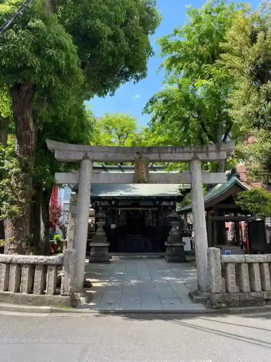 恵比寿神社の{uncategorized: "未分類", other: "その他", undefined: "問題あり", building: "その他建物", grave: "お墓", sacred_gate: "鳥居", guardian: "狛犬", statue: "像", buddha: "仏像", history: "歴史", nature: "自然", garden: "庭園", animal: "動物", pagoda: "塔", temizu: "手水舎", mountain_gate: "山門・神門", sanctuary: "本殿・本堂", subordinate: "末社・摂社", art: "芸術", scenery: "景色", jizo: "地蔵", ema: "絵馬", goshuin: "御朱印", omikuji: "おみくじ", items: "授与品その他", amulet: "お守り", goshuincho: "御朱印帳", eats: "食事", festival: "お祭り", votive_dance: "神楽", shichigosan: "七五三参", wedding: "結婚式", experience: "体験その他", initially: "初詣", around: "周辺", anti_infection: "感染症対策"}