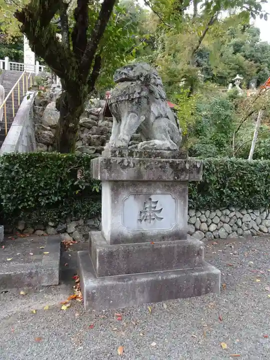 建勲神社の狛犬