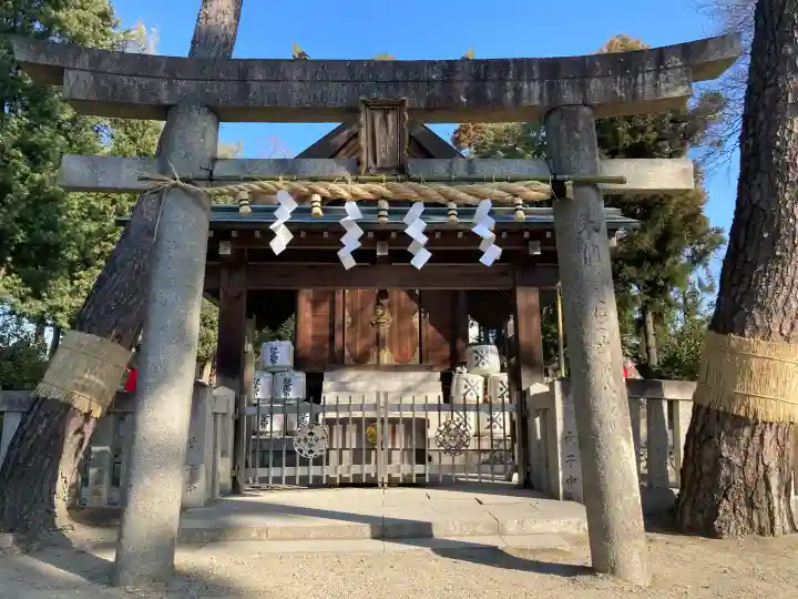 茨木神社の{uncategorized: "未分類", other: "その他", undefined: "問題あり", building: "その他建物", grave: "お墓", sacred_gate: "鳥居", guardian: "狛犬", statue: "像", buddha: "仏像", history: "歴史", nature: "自然", garden: "庭園", animal: "動物", pagoda: "塔", temizu: "手水舎", mountain_gate: "山門・神門", sanctuary: "本殿・本堂", subordinate: "末社・摂社", art: "芸術", scenery: "景色", jizo: "地蔵", ema: "絵馬", goshuin: "御朱印", omikuji: "おみくじ", items: "授与品その他", amulet: "お守り", goshuincho: "御朱印帳", eats: "食事", festival: "お祭り", votive_dance: "神楽", shichigosan: "七五三参", wedding: "結婚式", experience: "体験その他", initially: "初詣", around: "周辺", anti_infection: "感染症対策"}