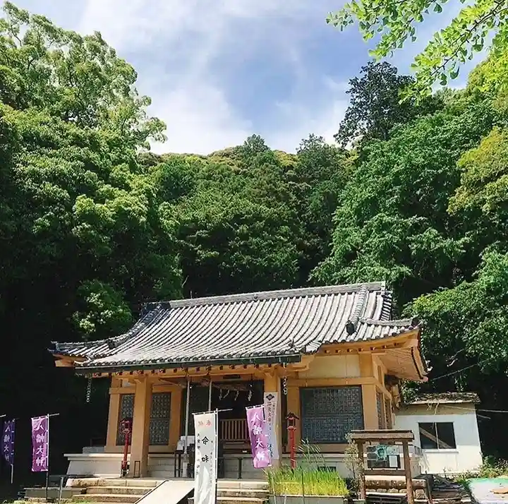 八幡神社の本殿・本堂