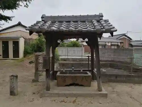 八幡神社の手水舎