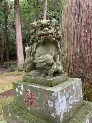 神明神社の狛犬