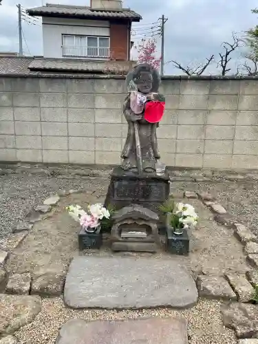 養報寺の{uncategorized: "未分類", other: "その他", undefined: "問題あり", building: "その他建物", grave: "お墓", sacred_gate: "鳥居", guardian: "狛犬", statue: "像", buddha: "仏像", history: "歴史", nature: "自然", garden: "庭園", animal: "動物", pagoda: "塔", temizu: "手水舎", mountain_gate: "山門・神門", sanctuary: "本殿・本堂", subordinate: "末社・摂社", art: "芸術", scenery: "景色", jizo: "地蔵", ema: "絵馬", goshuin: "御朱印", omikuji: "おみくじ", items: "授与品その他", amulet: "お守り", goshuincho: "御朱印帳", eats: "食事", festival: "お祭り", votive_dance: "神楽", shichigosan: "七五三参", wedding: "結婚式", experience: "体験その他", initially: "初詣", around: "周辺", anti_infection: "感染症対策"}