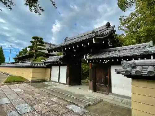 承天寺の山門