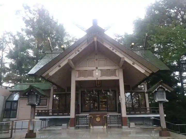 白石神社の本殿・本堂