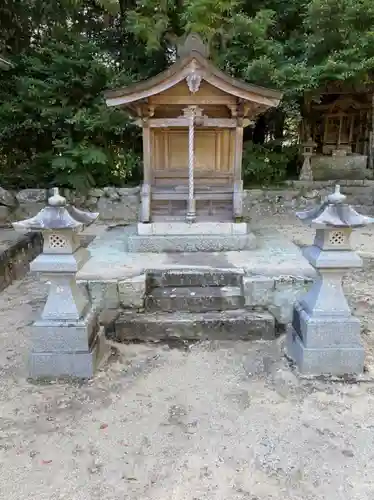 波豆八幡神社の末社・摂社