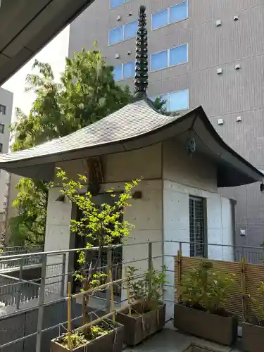 福昌寺の{uncategorized: "未分類", other: "その他", undefined: "問題あり", building: "その他建物", grave: "お墓", sacred_gate: "鳥居", guardian: "狛犬", statue: "像", buddha: "仏像", history: "歴史", nature: "自然", garden: "庭園", animal: "動物", pagoda: "塔", temizu: "手水舎", mountain_gate: "山門・神門", sanctuary: "本殿・本堂", subordinate: "末社・摂社", art: "芸術", scenery: "景色", jizo: "地蔵", ema: "絵馬", goshuin: "御朱印", omikuji: "おみくじ", items: "授与品その他", amulet: "お守り", goshuincho: "御朱印帳", eats: "食事", festival: "お祭り", votive_dance: "神楽", shichigosan: "七五三参", wedding: "結婚式", experience: "体験その他", initially: "初詣", around: "周辺", anti_infection: "感染症対策"}