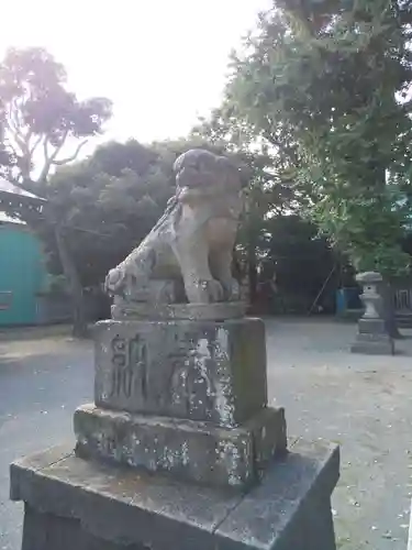 六所神社の狛犬