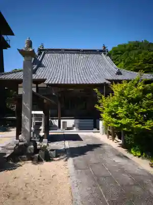 光林寺の{uncategorized: "未分類", other: "その他", undefined: "問題あり", building: "その他建物", grave: "お墓", sacred_gate: "鳥居", guardian: "狛犬", statue: "像", buddha: "仏像", history: "歴史", nature: "自然", garden: "庭園", animal: "動物", pagoda: "塔", temizu: "手水舎", mountain_gate: "山門・神門", sanctuary: "本殿・本堂", subordinate: "末社・摂社", art: "芸術", scenery: "景色", jizo: "地蔵", ema: "絵馬", goshuin: "御朱印", omikuji: "おみくじ", items: "授与品その他", amulet: "お守り", goshuincho: "御朱印帳", eats: "食事", festival: "お祭り", votive_dance: "神楽", shichigosan: "七五三参", wedding: "結婚式", experience: "体験その他", initially: "初詣", around: "周辺", anti_infection: "感染症対策"}