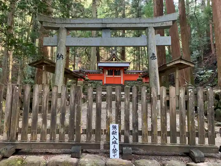 室生龍穴神社の本殿・本堂