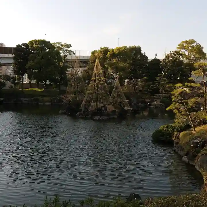 駒止稲荷神社の庭園