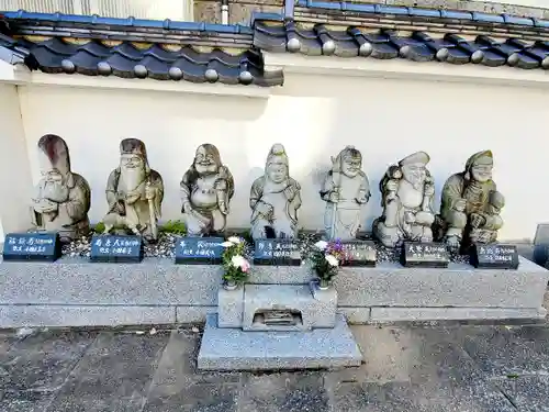 阿弥陀寺の像