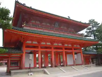 平安神宮の山門・神門