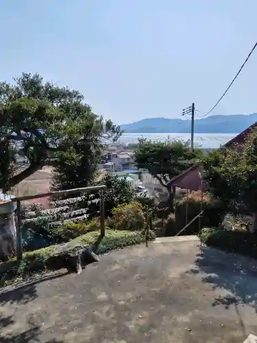 秋葉神社の{uncategorized: "未分類", other: "その他", undefined: "問題あり", building: "その他建物", grave: "お墓", sacred_gate: "鳥居", guardian: "狛犬", statue: "像", buddha: "仏像", history: "歴史", nature: "自然", garden: "庭園", animal: "動物", pagoda: "塔", temizu: "手水舎", mountain_gate: "山門・神門", sanctuary: "本殿・本堂", subordinate: "末社・摂社", art: "芸術", scenery: "景色", jizo: "地蔵", ema: "絵馬", goshuin: "御朱印", omikuji: "おみくじ", items: "授与品その他", amulet: "お守り", goshuincho: "御朱印帳", eats: "食事", festival: "お祭り", votive_dance: "神楽", shichigosan: "七五三参", wedding: "結婚式", experience: "体験その他", initially: "初詣", around: "周辺", anti_infection: "感染症対策"}