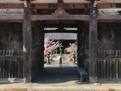 穴太寺の山門・神門