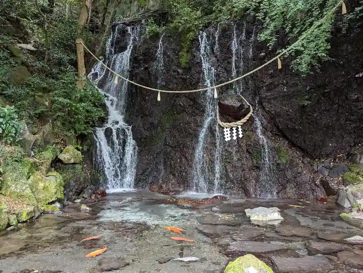 玉簾神社(神奈川県)