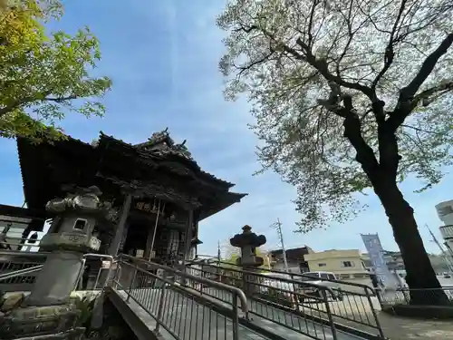 秩父札所十三番 慈眼寺の本殿・本堂