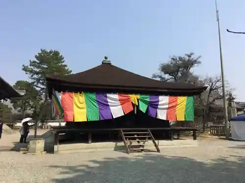 鶴林寺の本殿・本堂