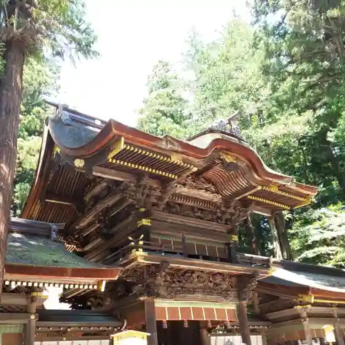 諏訪大社下社秋宮の山門・神門