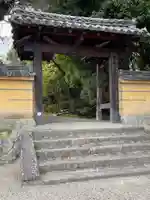 秋篠寺の山門・神門