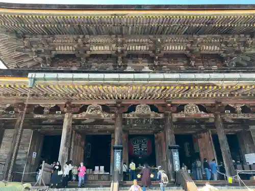 金峯山寺の本殿・本堂