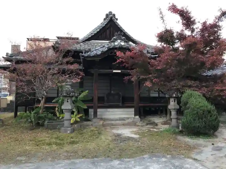 満藏院の本殿・本堂