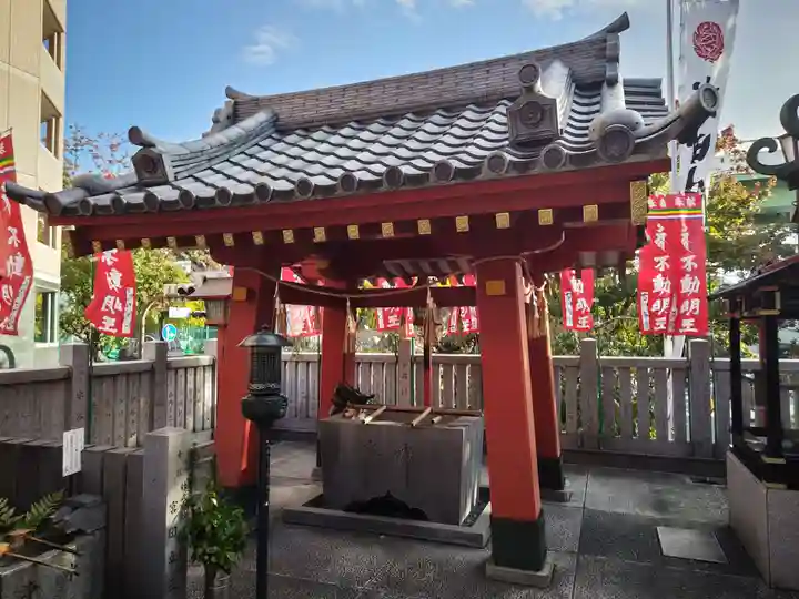 成田山 萬福院の手水舎