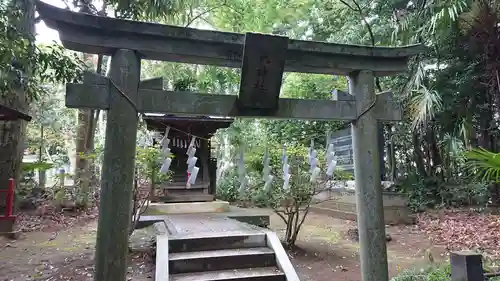 春日部八幡神社の末社・摂社