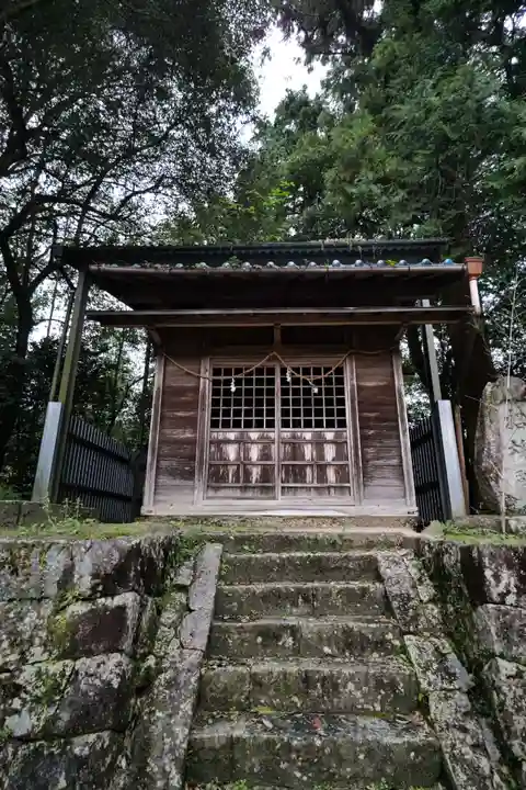 蚕霊神社の本殿・本堂