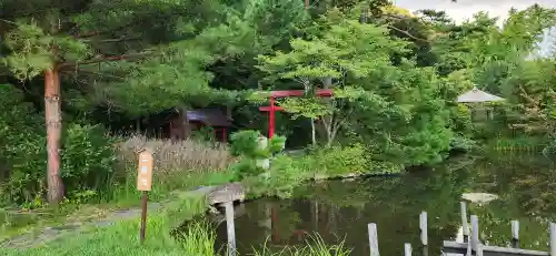 安久津八幡神社の末社