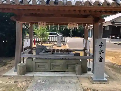 石田神社の手水