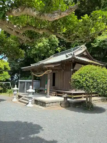 貴船神社の{uncategorized: "未分類", other: "その他", undefined: "問題あり", building: "その他建物", grave: "お墓", sacred_gate: "鳥居", guardian: "狛犬", statue: "像", buddha: "仏像", history: "歴史", nature: "自然", garden: "庭園", animal: "動物", pagoda: "塔", temizu: "手水舎", mountain_gate: "山門・神門", sanctuary: "本殿・本堂", subordinate: "末社・摂社", art: "芸術", scenery: "景色", jizo: "地蔵", ema: "絵馬", goshuin: "御朱印", omikuji: "おみくじ", items: "授与品その他", amulet: "お守り", goshuincho: "御朱印帳", eats: "食事", festival: "お祭り", votive_dance: "神楽", shichigosan: "七五三参", wedding: "結婚式", experience: "体験その他", initially: "初詣", around: "周辺", anti_infection: "感染症対策"}