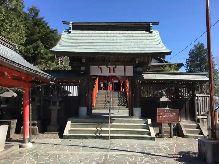 霞神社の山門・神門