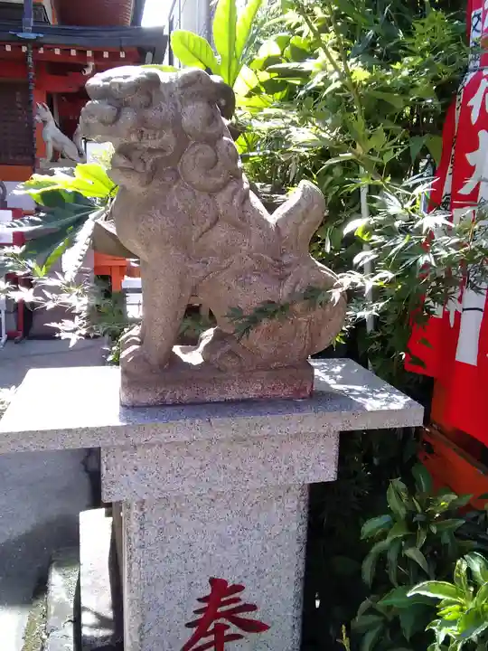 豊受稲荷本宮の狛犬