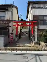 玉三稲荷神社の{uncategorized: "未分類", other: "その他", undefined: "問題あり", building: "その他建物", grave: "お墓", sacred_gate: "鳥居", guardian: "狛犬", statue: "像", buddha: "仏像", history: "歴史", nature: "自然", garden: "庭園", animal: "動物", pagoda: "塔", temizu: "手水舎", mountain_gate: "山門・神門", sanctuary: "本殿・本堂", subordinate: "末社・摂社", art: "芸術", scenery: "景色", jizo: "地蔵", ema: "絵馬", goshuin: "御朱印", omikuji: "おみくじ", items: "授与品その他", amulet: "お守り", goshuincho: "御朱印帳", eats: "食事", festival: "お祭り", votive_dance: "神楽", shichigosan: "七五三参", wedding: "結婚式", experience: "体験その他", initially: "初詣", around: "周辺", anti_infection: "感染症対策"}