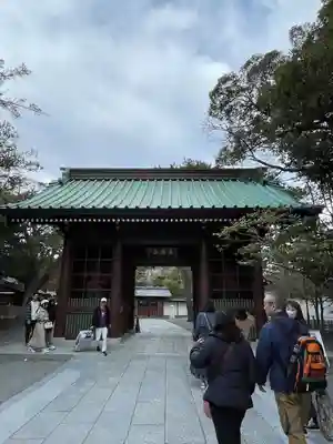 高徳院の山門・神門
