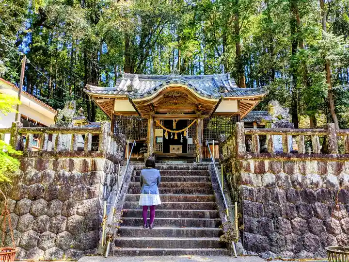 八王子神社の本殿・本堂