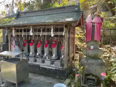 長勝寺の{uncategorized: "未分類", other: "その他", undefined: "問題あり", building: "その他建物", grave: "お墓", sacred_gate: "鳥居", guardian: "狛犬", statue: "像", buddha: "仏像", history: "歴史", nature: "自然", garden: "庭園", animal: "動物", pagoda: "塔", temizu: "手水舎", mountain_gate: "山門・神門", sanctuary: "本殿・本堂", subordinate: "末社・摂社", art: "芸術", scenery: "景色", jizo: "地蔵", ema: "絵馬", goshuin: "御朱印", omikuji: "おみくじ", items: "授与品その他", amulet: "お守り", goshuincho: "御朱印帳", eats: "食事", festival: "お祭り", votive_dance: "神楽", shichigosan: "七五三参", wedding: "結婚式", experience: "体験その他", initially: "初詣", around: "周辺", anti_infection: "感染症対策"}