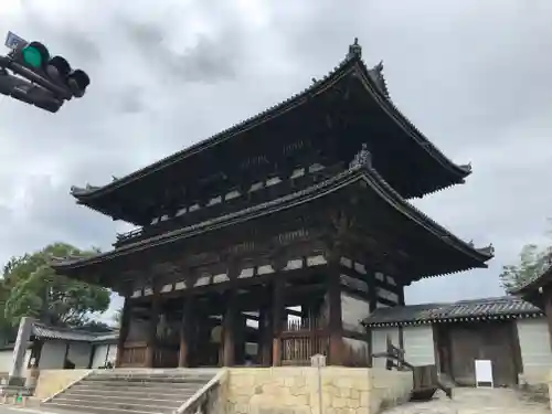 仁和寺の山門