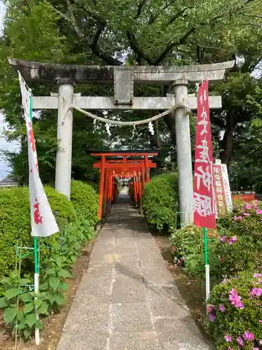 尾曳稲荷神社の鳥居