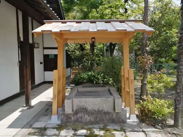 長母寺の手水舎