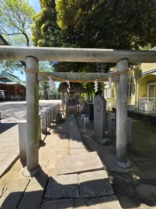 岩淵八雲神社の{uncategorized: "未分類", other: "その他", undefined: "問題あり", building: "その他建物", grave: "お墓", sacred_gate: "鳥居", guardian: "狛犬", statue: "像", buddha: "仏像", history: "歴史", nature: "自然", garden: "庭園", animal: "動物", pagoda: "塔", temizu: "手水舎", mountain_gate: "山門・神門", sanctuary: "本殿・本堂", subordinate: "末社・摂社", art: "芸術", scenery: "景色", jizo: "地蔵", ema: "絵馬", goshuin: "御朱印", omikuji: "おみくじ", items: "授与品その他", amulet: "お守り", goshuincho: "御朱印帳", eats: "食事", festival: "お祭り", votive_dance: "神楽", shichigosan: "七五三参", wedding: "結婚式", experience: "体験その他", initially: "初詣", around: "周辺", anti_infection: "感染症対策"}