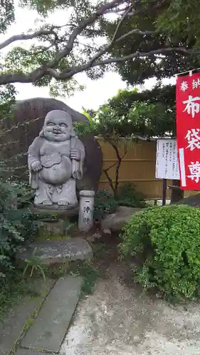 常在寺の像