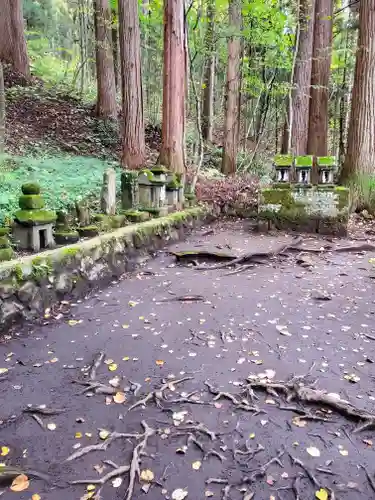 戸隠神社宝光社の末社・摂社